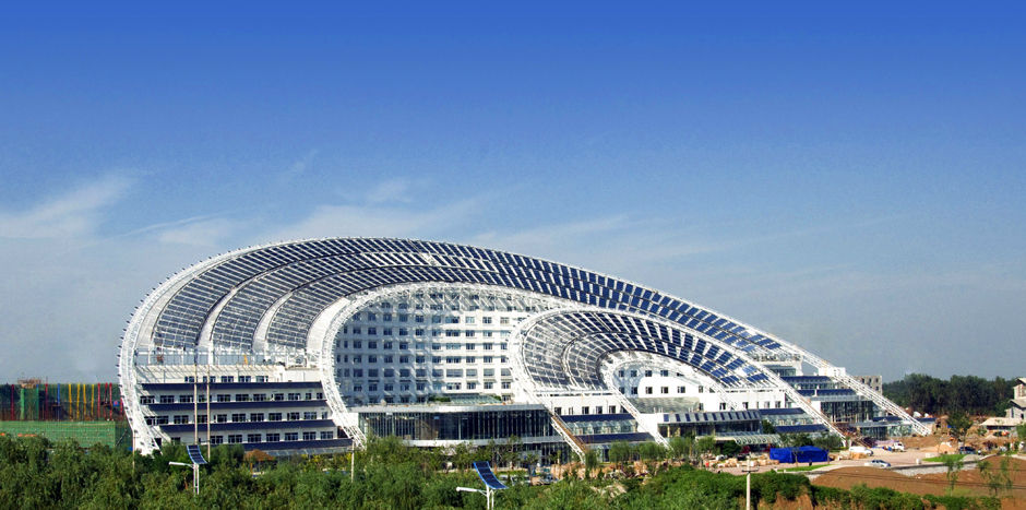 图说太阳能利用-世界最大太阳能建筑