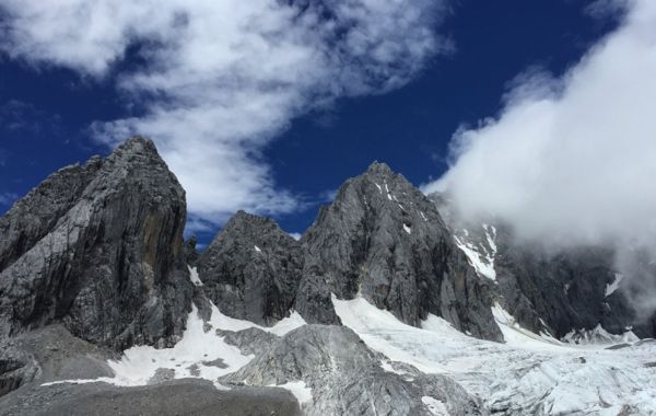 玉龙雪山